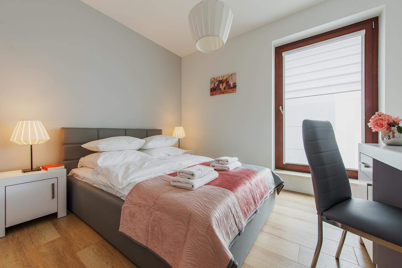 P&O Serviced Apartments Solec Varsovia Exterior foto