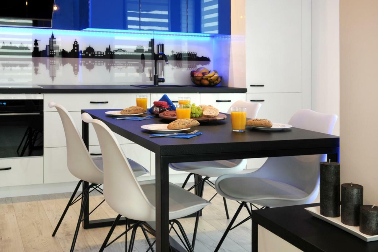 P&O Serviced Apartments Solec Varsovia Exterior foto
