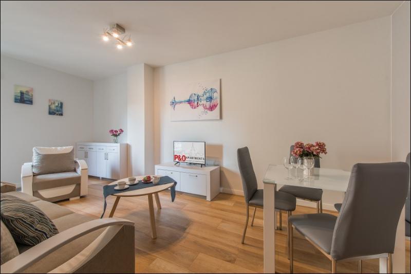 P&O Serviced Apartments Solec Varsovia Exterior foto